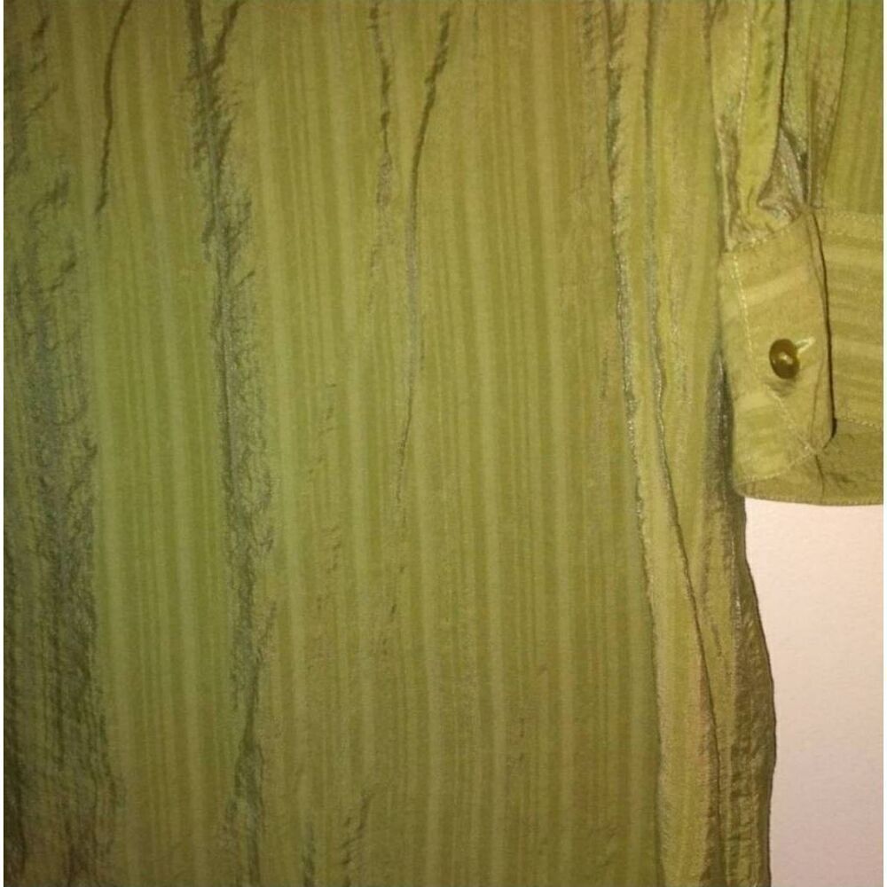 Croft & Barrow shimmery green blouse - Picture 5 of 7